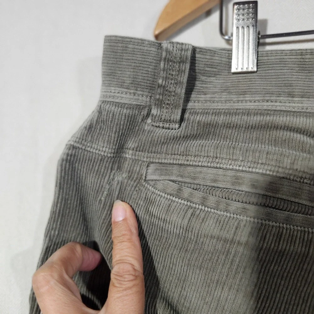 The North Face Cliff Rock Crag Pant Mens 38 Gray Corduroy Relaxed Straight Leg